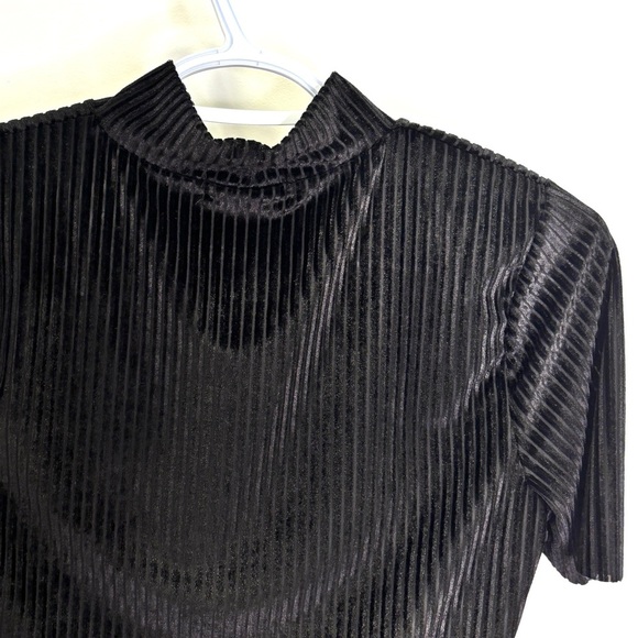 Vintage Black Striped Short Sleeve Tee - Picture 6 of 8